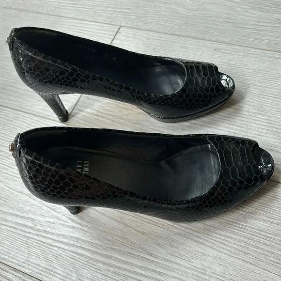 Stuart Weitzman Black Python Embossed Leather Peep Toe Pumps Size 8 - Picture 5 of 13